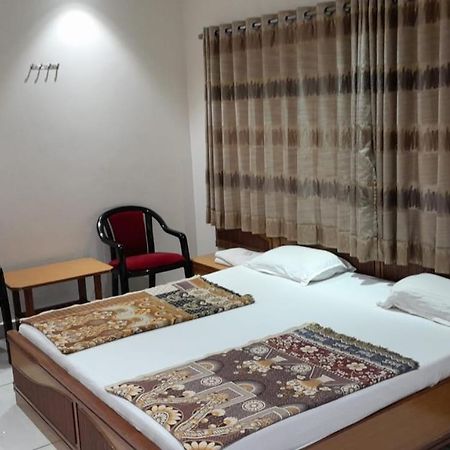 Hotel Ankit Virpur Eksteriør bilde