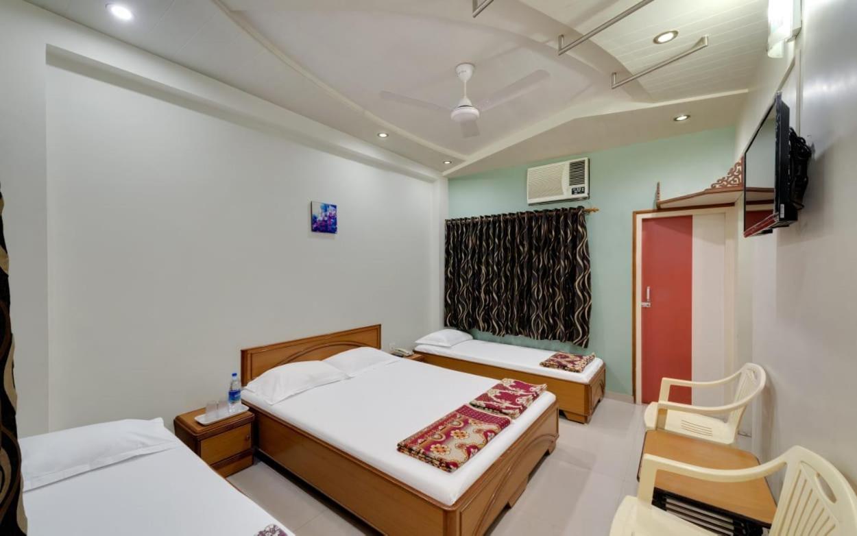 Hotel Ankit Virpur Eksteriør bilde